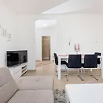 Mihe Apartmán
